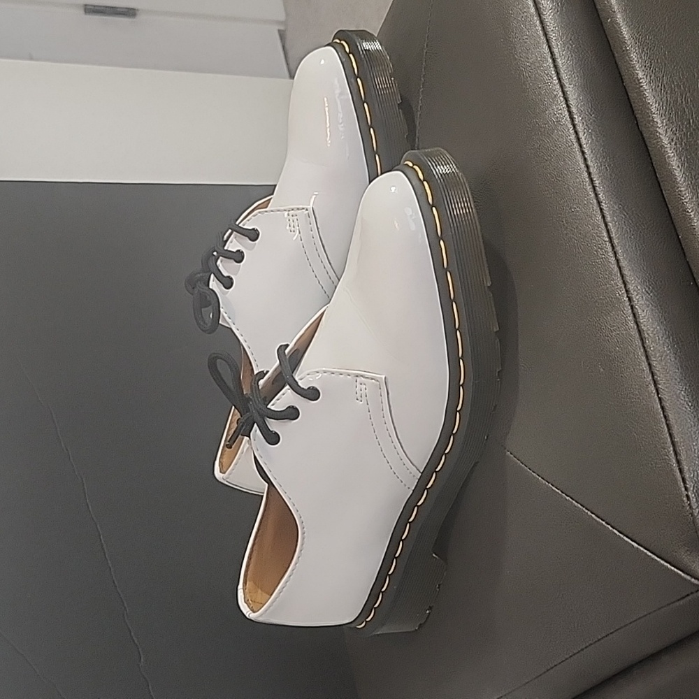 Dr. Martens White AirWair Womens Oxfords- Womens Size 7